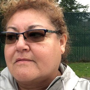 Meet your Posher, Elidia